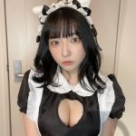 麻倉瑞季、美バストこぼれるメイドコスでファン悩殺！