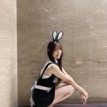 NMB48・原かれん、圧倒的な美脚で釘付けのバニーコスにファン歓喜！