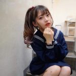AKB48・馬嘉伶、ポニーテール揺らす制服姿で美脚披露