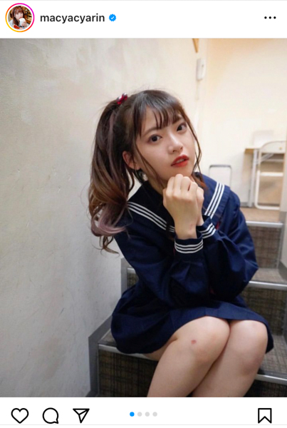 AKB48・馬嘉伶、ポニーテール揺らす制服姿で美脚披露