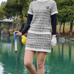 【動画】新井美穂、ミニスカゴルフウェアで大栄カントリー倶楽部女子研修会の今後の目標語る！