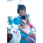 根本凪、不思議の国で惑わすグラビアでふっくらバスト披露！