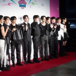 【動画】INI、カジュアルなデニム衣装でレッドカーペットに登場！＜KCON JAPAN 2023＞