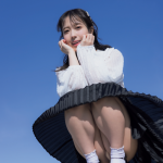 小湊よつ葉、大胆なフルヌードで悩殺ポーズ！ 2nd写真集『花笑み』を5月12日に発売。