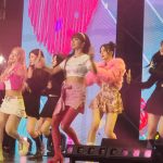 LIMELIGHT、美脚アピールのカラフルなミニスカ衣装でノリノリのパフォーマンス！＜KCON JAPAN 2023＞
