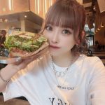 咲真ゆか(MyDearDarin') 、太ももチラリのプチプラコーデをオシャレに着こなし！