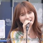 May J.がクリスタル・ケイとコラボし「ストリートライブ」にサプライズ登場した動画が大反響！