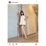 神部美咲、超ミニ×ハイヒールで美脚をすらり「脚線美」「相変わらず御御足がキレイで」とファン歓喜