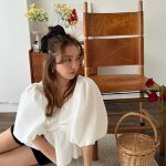 板野友美、真っ赤なヒールで美脚を大胆アピール「美脚すぎる」とファン歓喜