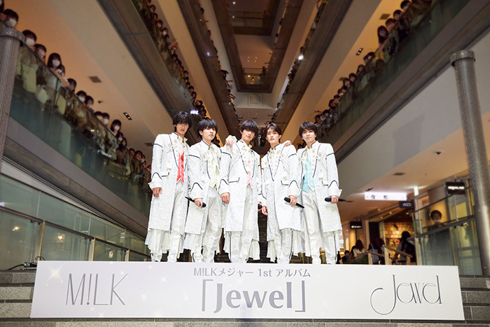 M!LK、表参道ヒルズ 特設ステージでスペシャルライブを開催！メジャー1stアルバム『Jewel』のリリース記念