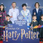 浜辺美波、小野賢章らがオープニングイベントに登壇「ワーナー ブラザース スタジオツアー東京」ついにオープン