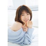 元乃木坂46・樋口日奈、美肩チラリのヘルシーグラビアを披露