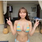 NMB48・本郷柚巴、豊満バストで釘付けの写真集オフショット公開