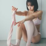 華村あすか、ランジェリーやレオタード姿でセクシーな美ボディ披露
