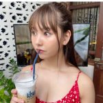 NMB48・本郷柚巴、豊満バストで釘付けの写真集オフショット公開