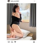 森香穂、黒ビキニで際立つすべ肌美尻ライン！