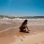 元櫻坂46・松平璃子、砂浜で見せる美ヒップラインに「すごぉぉい！」「控えめにサイコーです」と歓喜の声