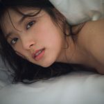 大和田南那、表限界露出に挑んだ「人生でいちばん攻めた」カットで表紙に登場＜FLASH＞