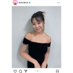 白間美瑠、肩出しデコルテ見せの黒ドレスで大人の魅力放つ！