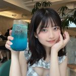 佐藤かれん、無防備な胸元が気になるキャバドレス姿にファン悶絶