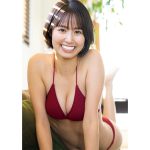 TikToker・新谷あやか、満面笑みとふっくらバストのギャップで魅了！