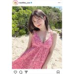 桃月なしこ、透明肌がまぶしい微笑みワンピース姿に「紫外線に生まれ変わりたい」の声