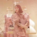 トリンドル玲奈、美脚大胆披露の肌見せコーデを披露