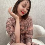 トリンドル玲奈、美脚大胆披露の肌見せコーデを披露