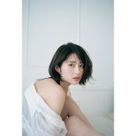 若月佑美、美肩チラリのフォトエッセイ厳選アザーカットが「週刊SPA!」で掲載