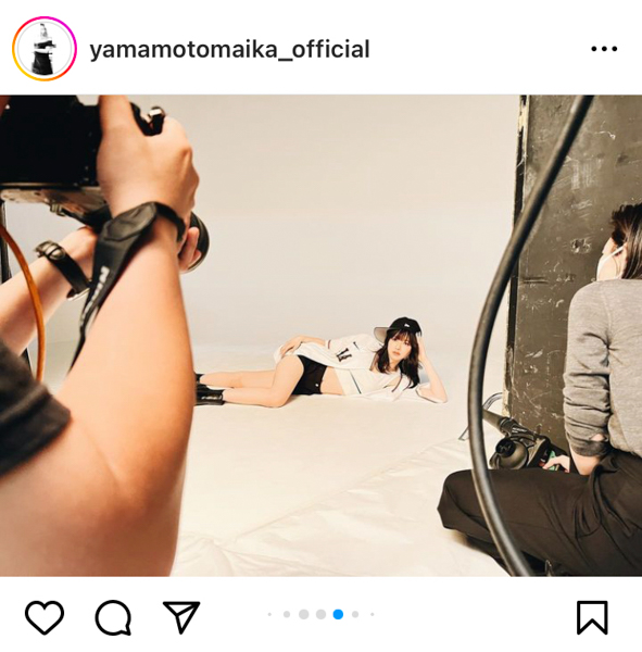 山本舞香、巨人の「MAIKA」ユニフォームをスタイリッシュに着こなし！