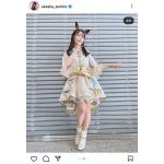 上坂すみれ、ウマ娘を意識したミニワンピースから覗く色白美脚にファン大熱狂!「可愛すぎてしんどい」とファンから歓喜の声