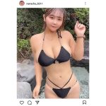 なな茶、大人っぽい黒ビキニ×ロリ顔の禁断ギャップ萌えショットにファン大熱狂!