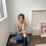 板野友美、無防備に美脚のぞかせたワンピース姿に「可愛すぎる〜」、「色っぽいヨ」の声