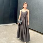 板野友美、デコルテ＆美肩チラ見せのワンピース姿に反響ぞくぞく！