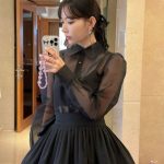 宮脇咲良、肩が透ける黒色お姫さまコーデにファン大熱狂！「ほんとにかわいいすべてが大優勝」と歓喜の声