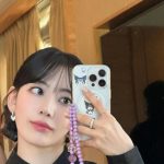 宮脇咲良、肩が透ける黒色お姫さまコーデにファン大熱狂！「ほんとにかわいいすべてが大優勝」と歓喜の声