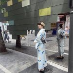 荻野由佳、浴衣姿で真っ白な頸がチラリ「首がすごい綺麗」「浴衣美人」とファン歓喜