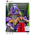 内田理央、「エヴァ愛爆発」なアスカをイメージした真っ赤なコーデを披露