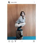 板野友美、真っ白な美ヒップ覗く夏の水着コーデをアップ。「スタイル良すぎ！」「ママと思えない」とファン歓喜