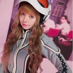 益若つばさ、隊員服で『ウルトラセブン』とツーショット「つばさちゃんに退治されたい」とファン歓喜