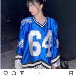 TWICE・MOMO、アメフト風衣装で美脚スラリ「脚綺麗すぎる」「you are so beautiful!」とファン歓喜