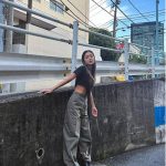 みちょぱ、ヘソだしコーデで鍛え上げられた腹筋をチラリ「鬼くびれ」「スタイルイイな〜〜〜」とファン歓喜