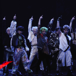 YOSHIKIプロデュースのボーイズバンド・XY、デビュー曲『Crazy Love』MVメイキング映像を公開