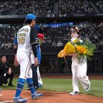 山田杏奈、キツネ耳ユニフォームでファーストピッチセレモニーに挑む！