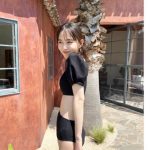 井桁弘恵、黒水着であらわなほっそり美ボディに歓喜の声