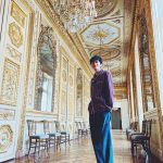 小関裕太、初めてフランスで爽やか笑顔