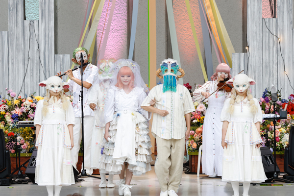 きゃりーぱみゅぱみゅ「祝・日比谷野音100周年 きゃりーぱみゅぱみゅ Special Live 2023 - Midnight Sun -」の様子（Photo: Aki Ishii）