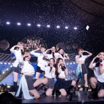 NiziU、初のスタジアムライブをサプライズ発表！美脚ファッションで東京4daysを沸かす