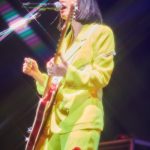 のん、蛍光イエローのスーツ衣装姿に称賛の声<J-WAVE INSPIRE TOKYO 2023>