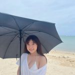 AKB48・鈴木くるみ、白シャツから水着透けるセクシーショットを公開！